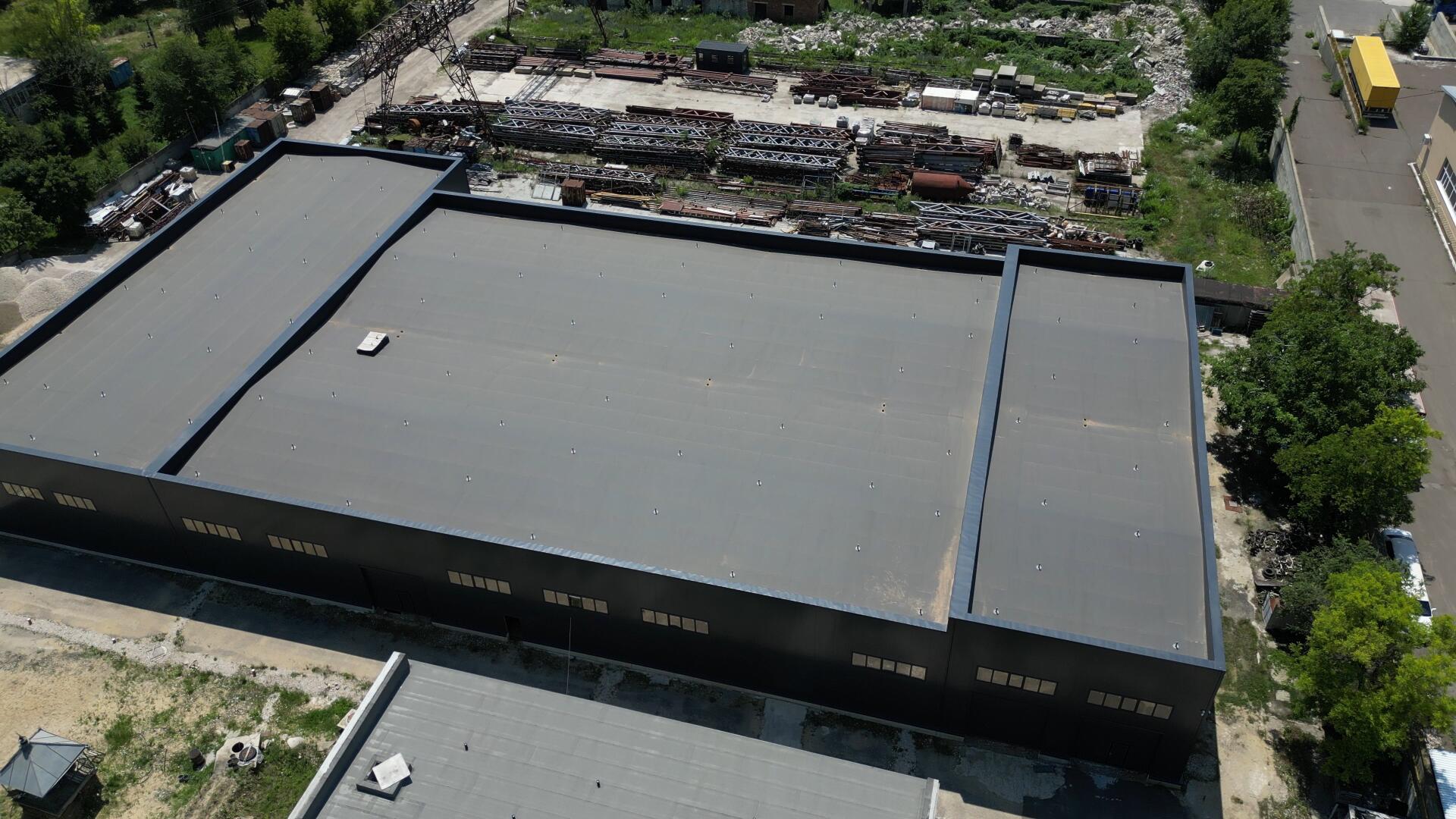 Roofing of the warehouse at the Uzinelor street