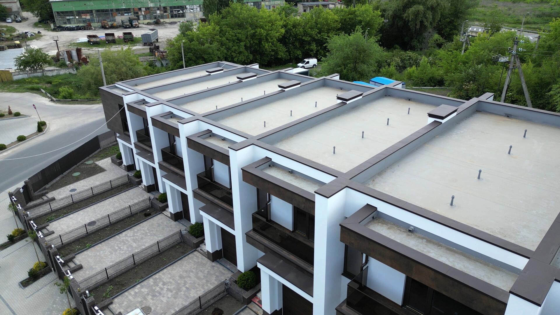 Roofing of townhouses in Ialoveni city